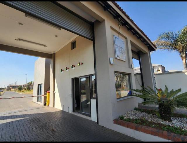 LAND FOR SALE IN PARKRAND